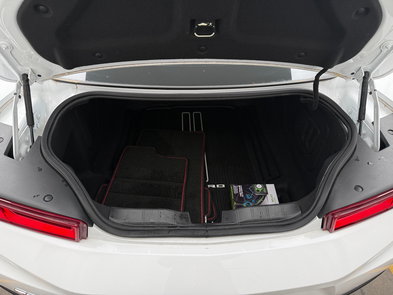 Thumbnail: 2018 Chevrolet Camaro - 4