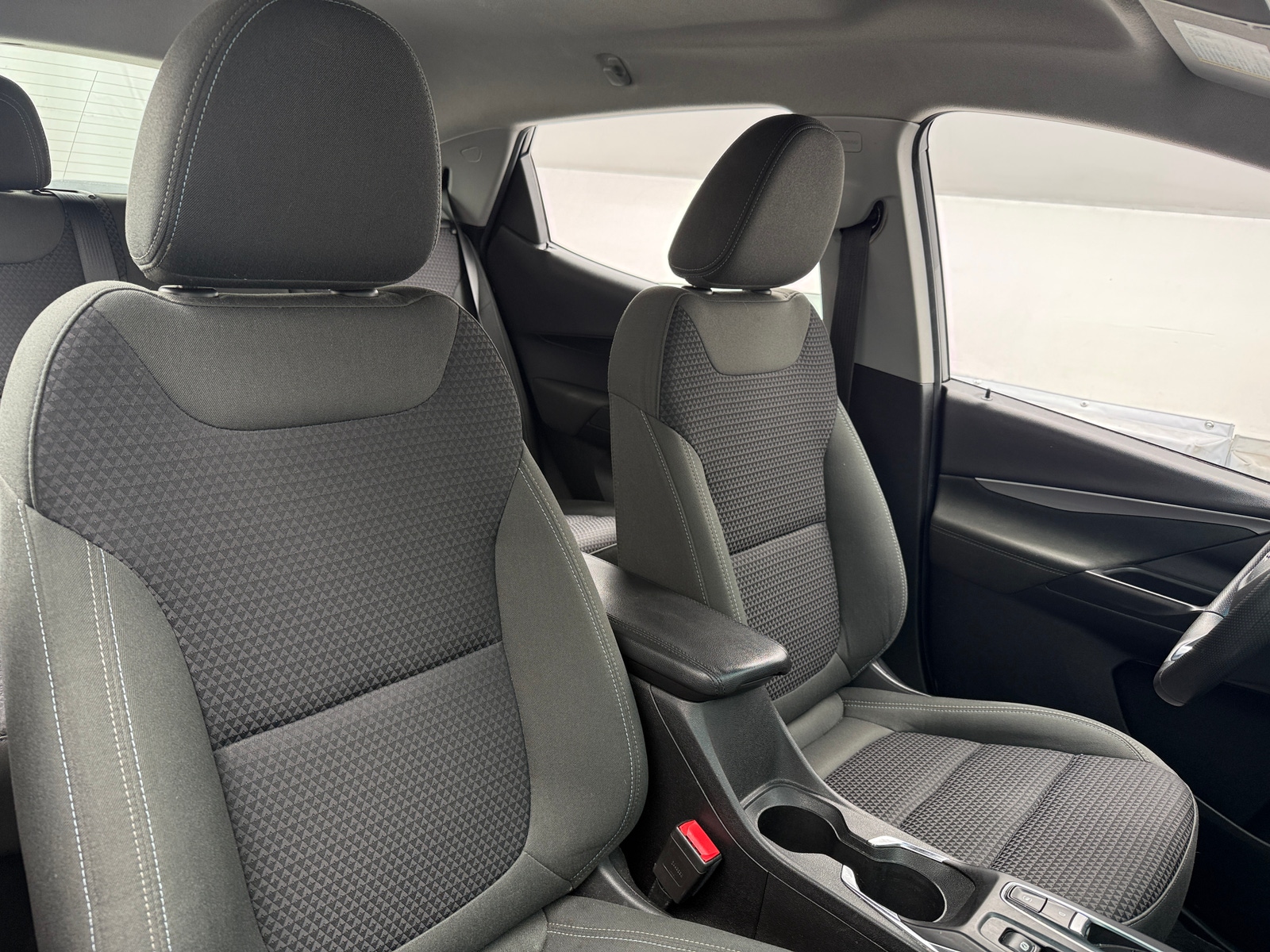 Thumbnail: 2022 Chevrolet Bolt EV - 2