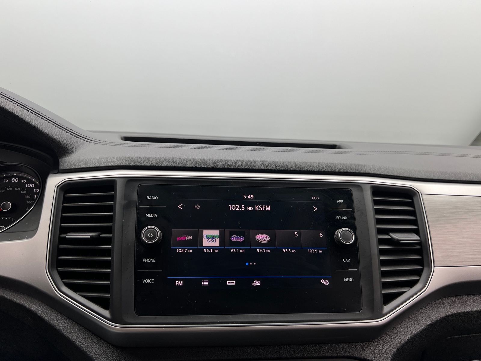 Thumbnail: 2019 Volkswagen Atlas - 3