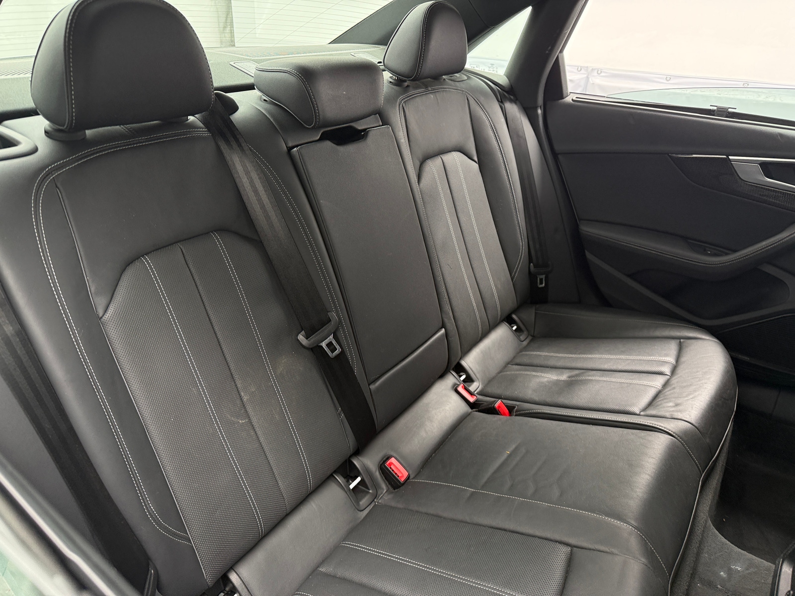 Thumbnail: 2023 Audi S4 - 5