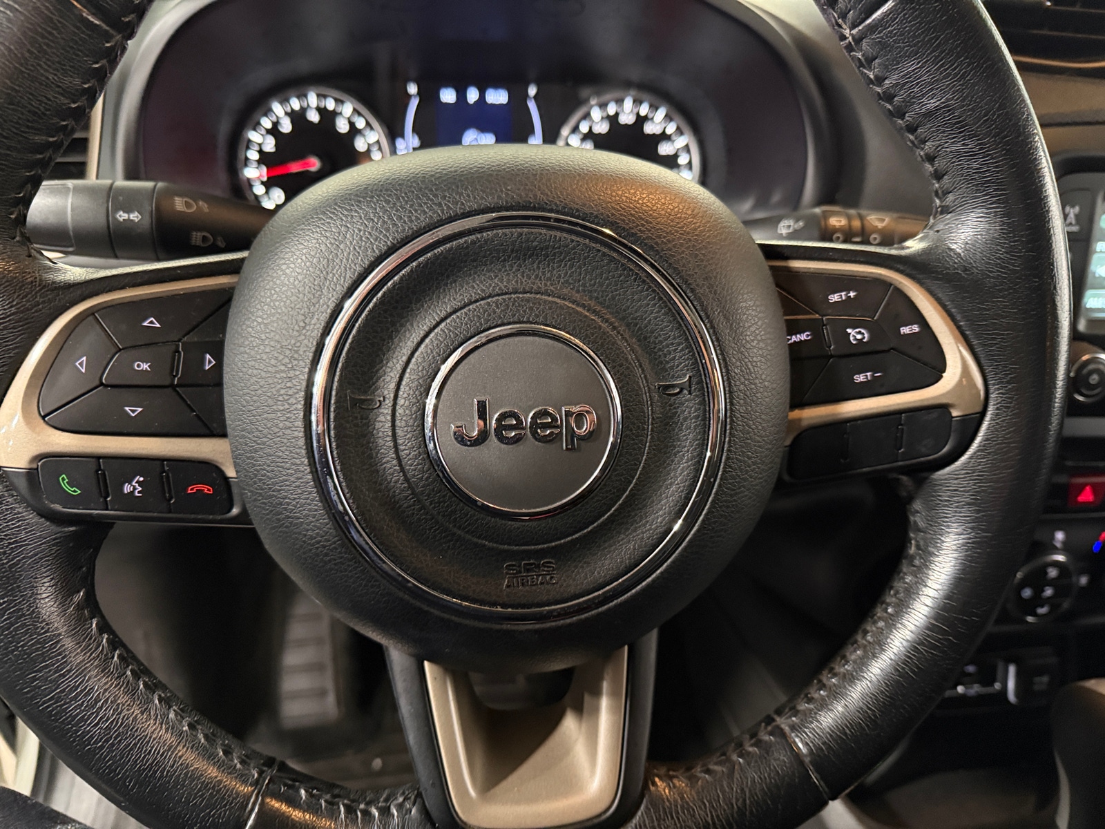 Thumbnail: 2017 Jeep Renegade - 5