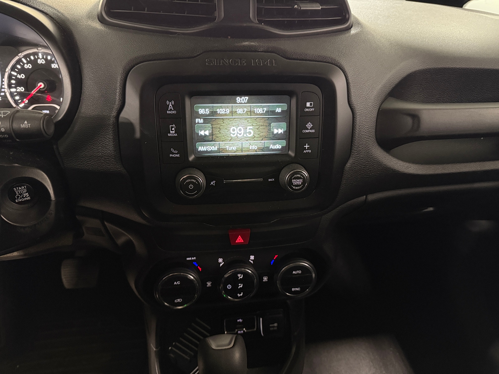 Thumbnail: 2017 Jeep Renegade - 4