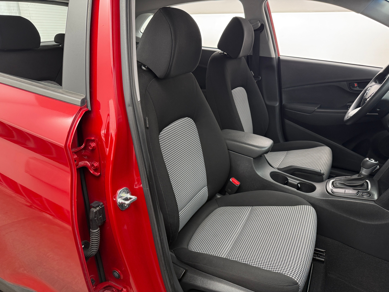 Thumbnail: 2021 Hyundai Kona - 2