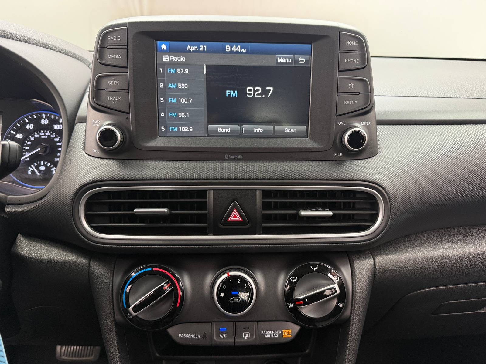 Thumbnail: 2021 Hyundai Kona - 4