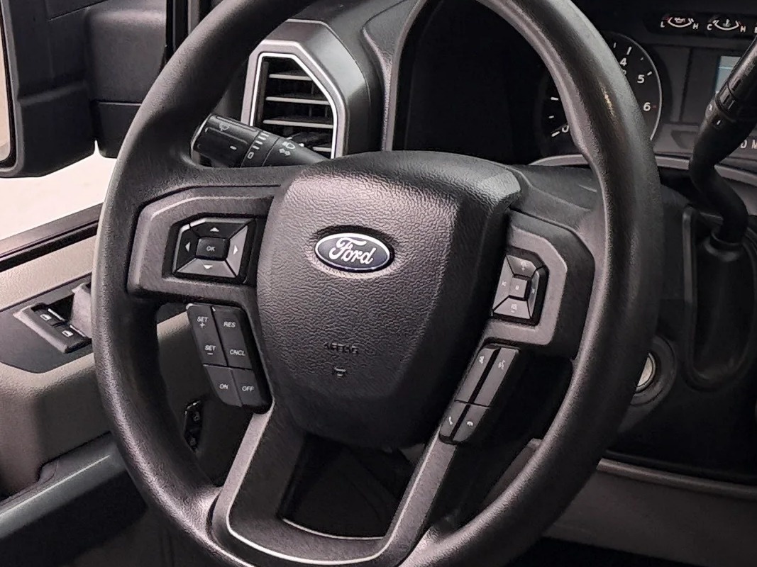 Thumbnail: 2018 Ford Econoline - 5