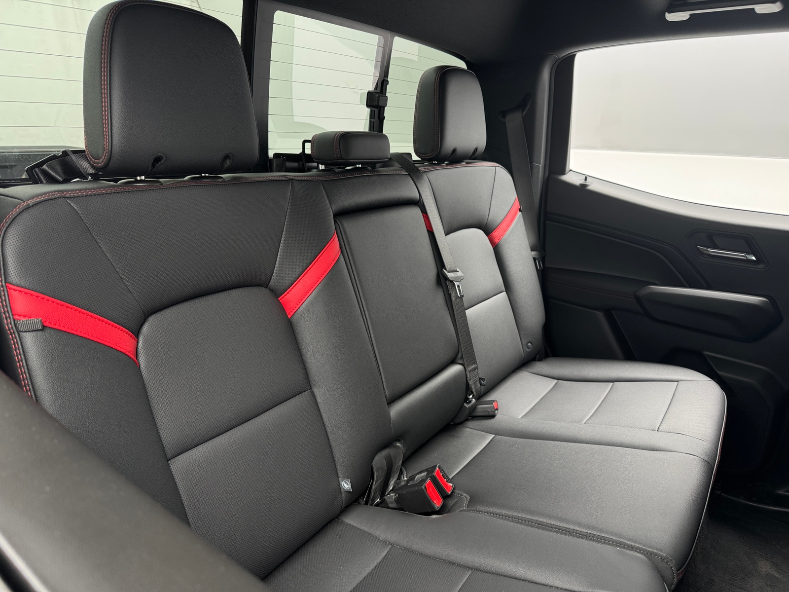 Thumbnail: 2025 Chevrolet Colorado - 6