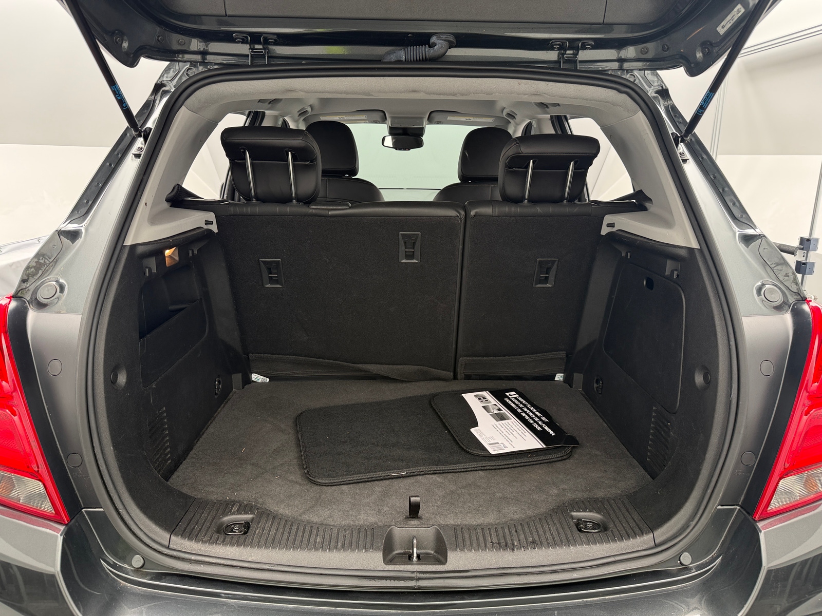 Thumbnail: 2017 Chevrolet Trax - 7