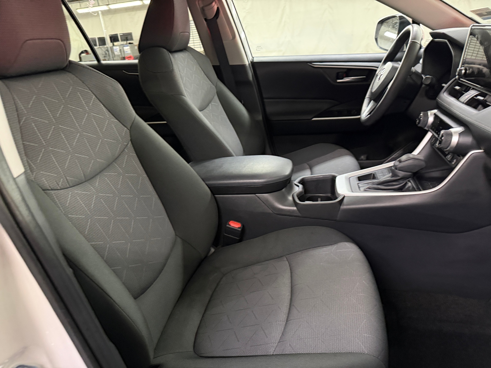 Thumbnail: 2024 Toyota RAV4 - 2