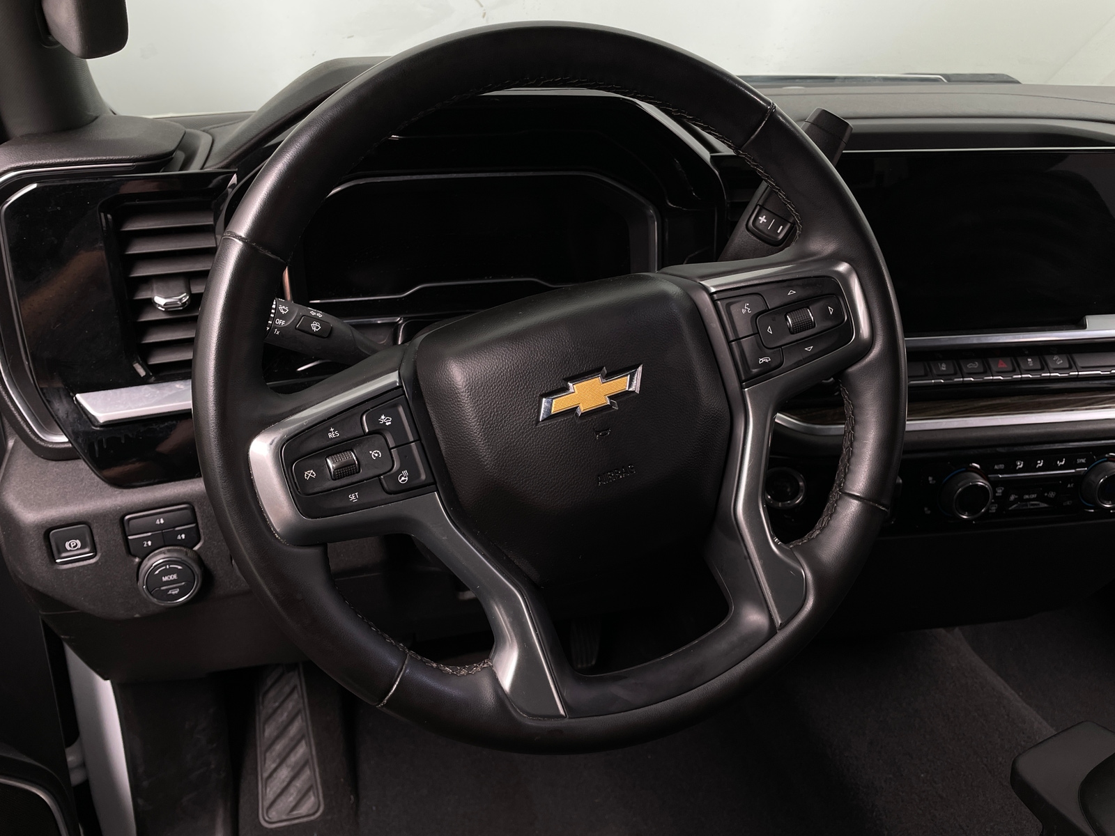 Thumbnail: 2025 Chevrolet Silverado 2500 - 5