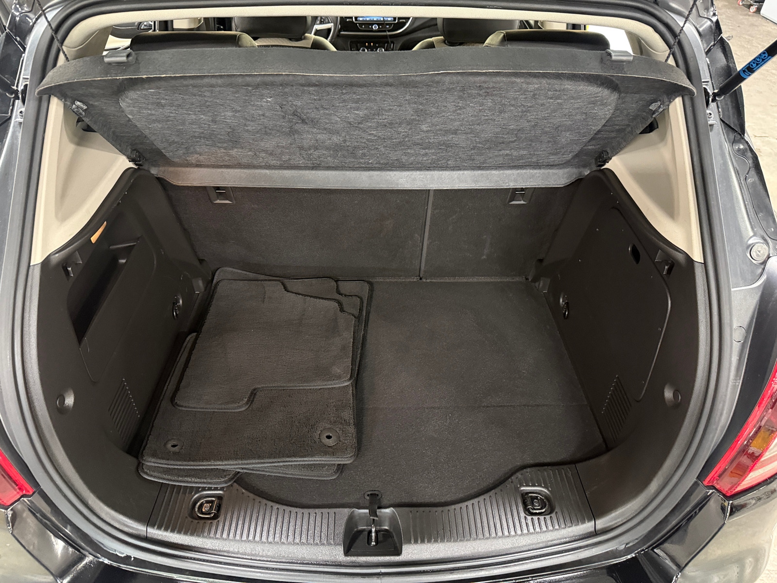 Thumbnail: 2017 Buick Encore - 6