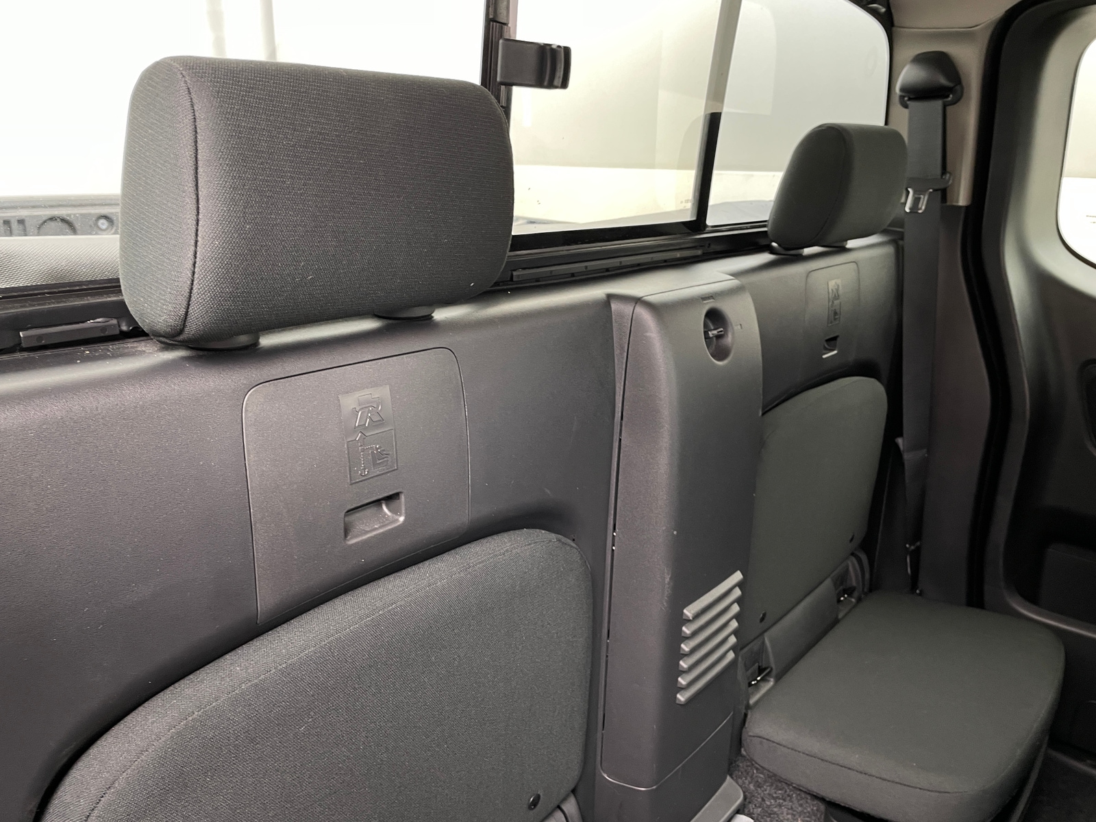 Thumbnail: 2022 Nissan Frontier - 6