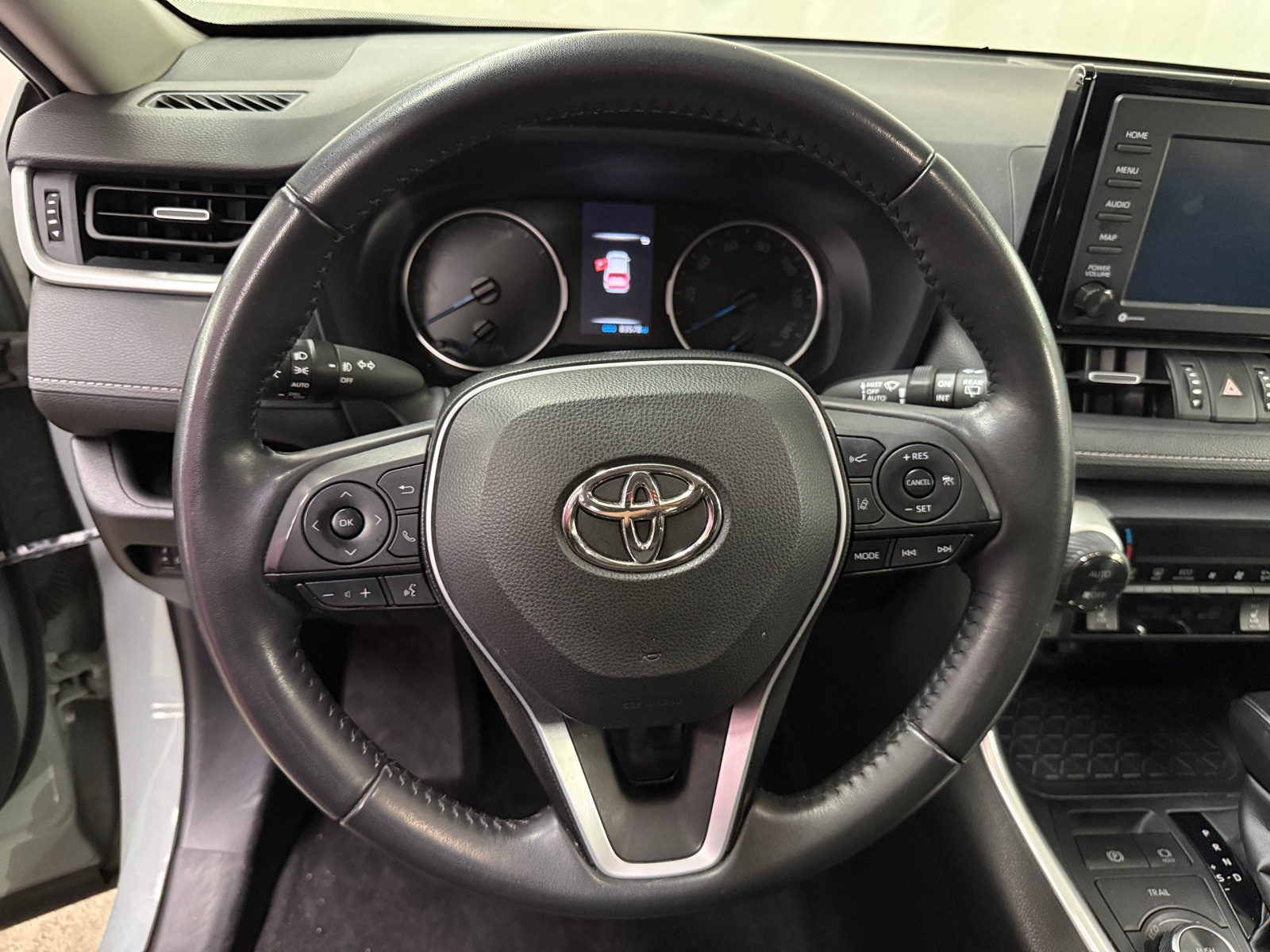 Thumbnail: 2022 Toyota RAV4 - 4