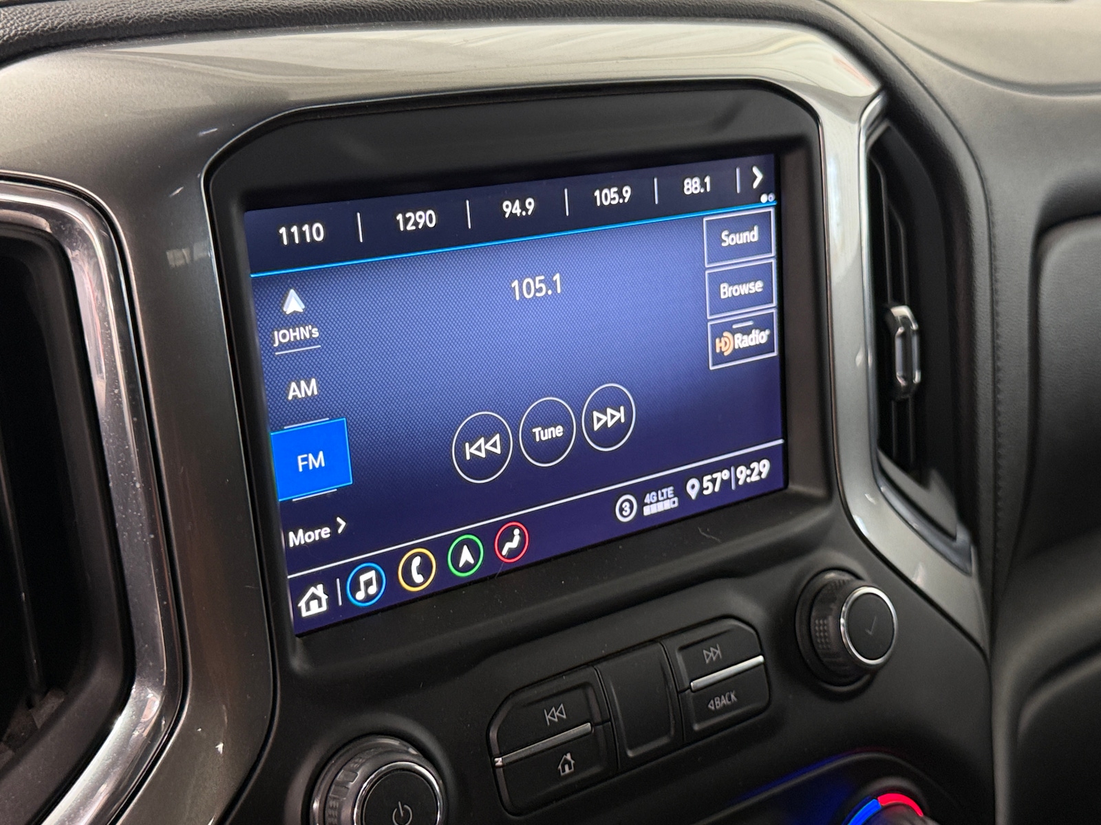 Thumbnail: 2020 Chevrolet Silverado 1500 - 3