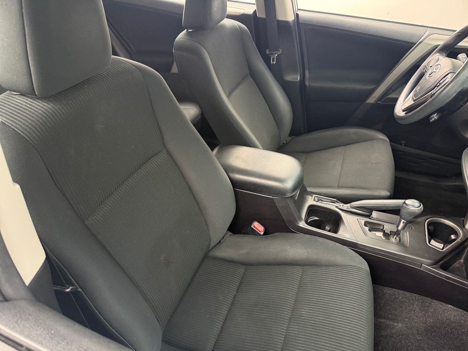 Thumbnail: 2018 Toyota RAV4 - 2