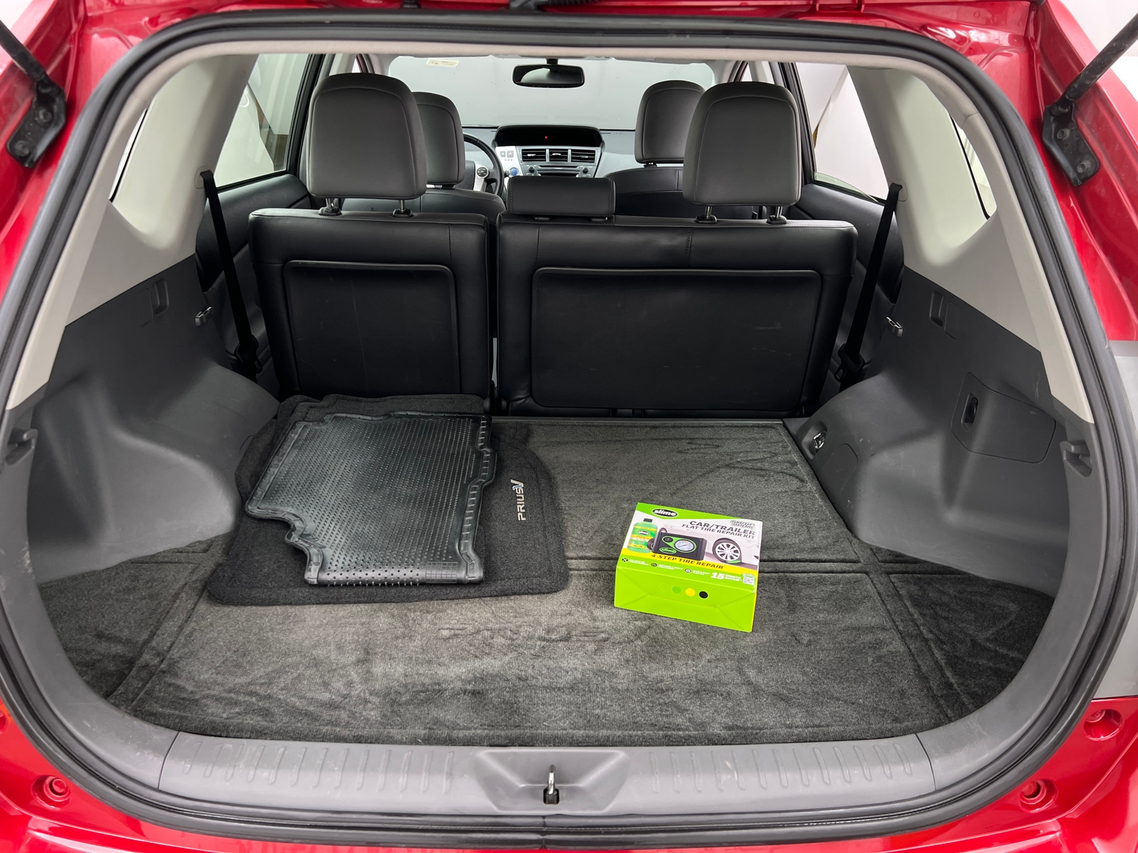 Thumbnail: 2014 Toyota Prius v - 7