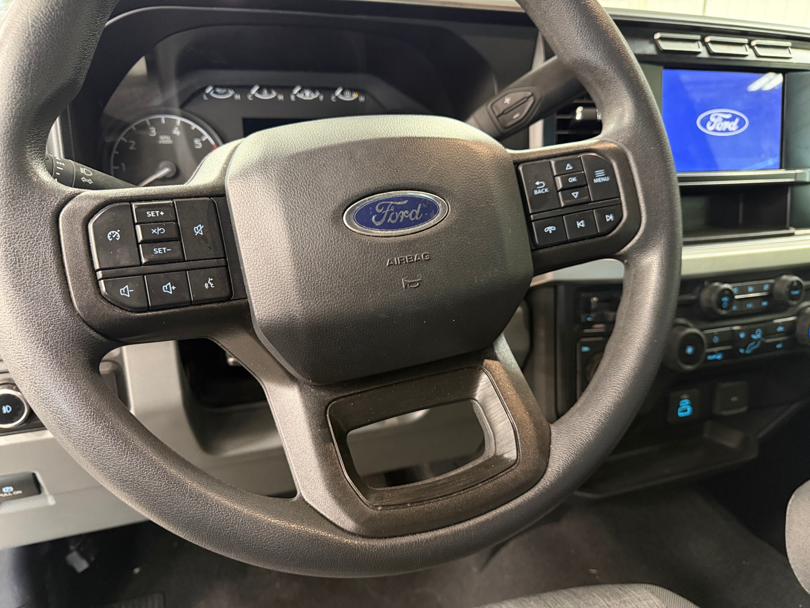 Thumbnail: 2023 Ford Econoline - 5