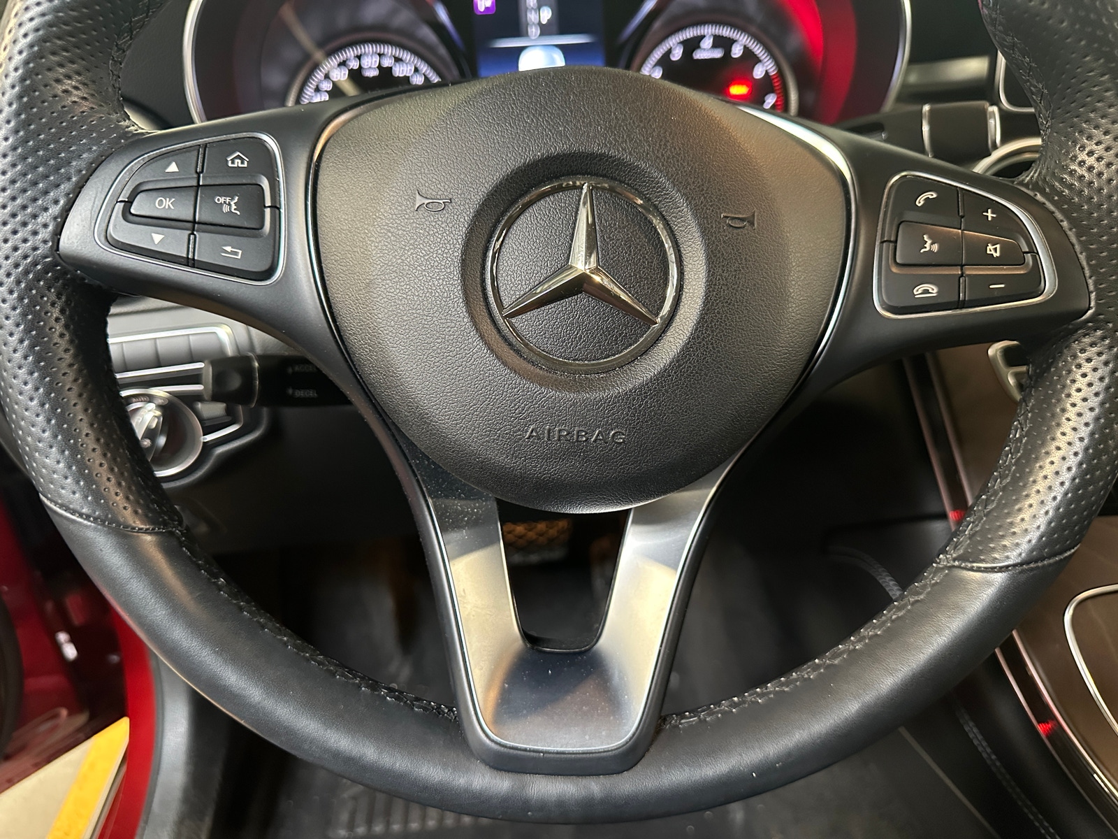 Thumbnail: 2018 Mercedes-Benz GLC - 4