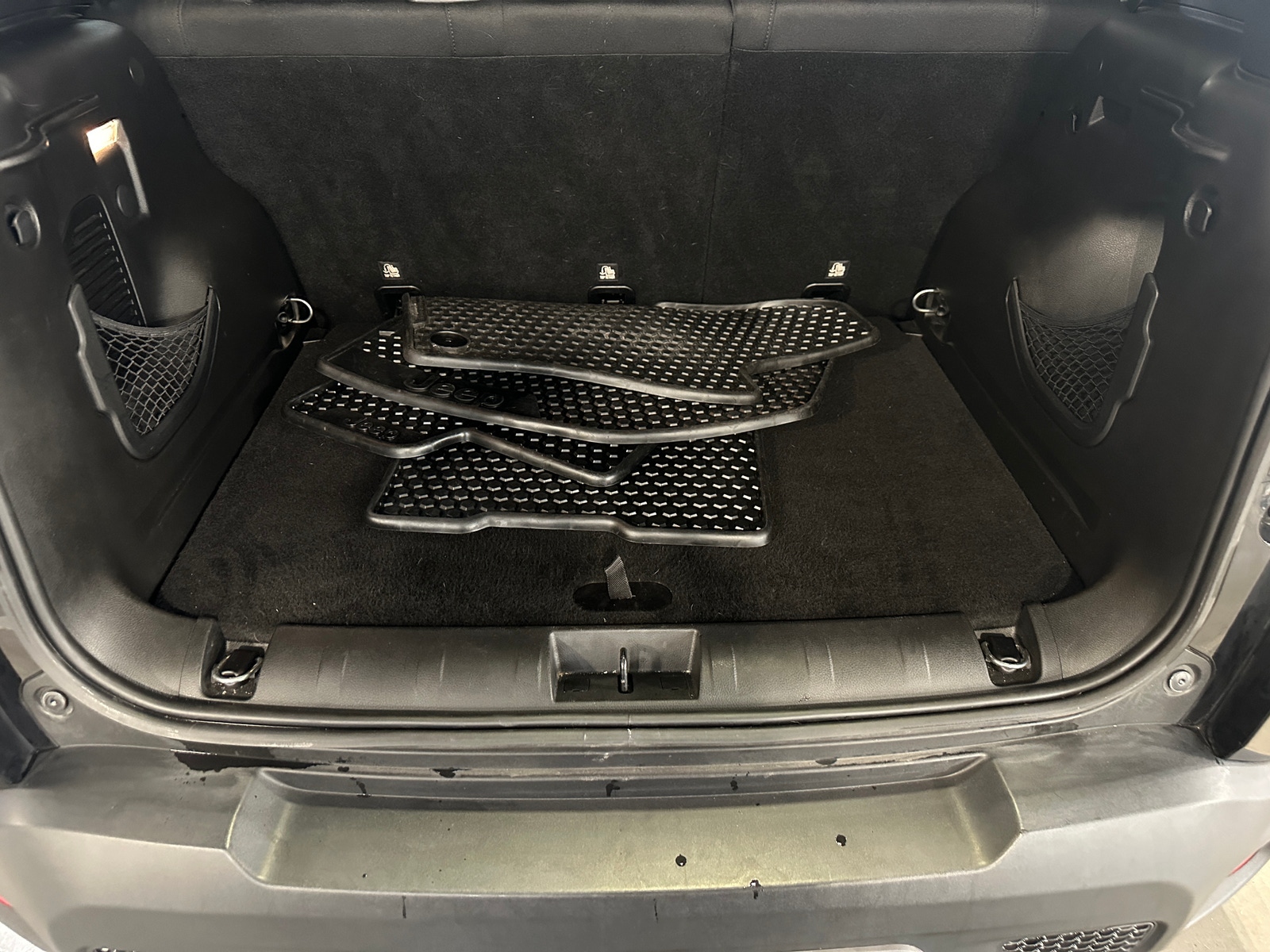 Thumbnail: 2018 Jeep Renegade - 7