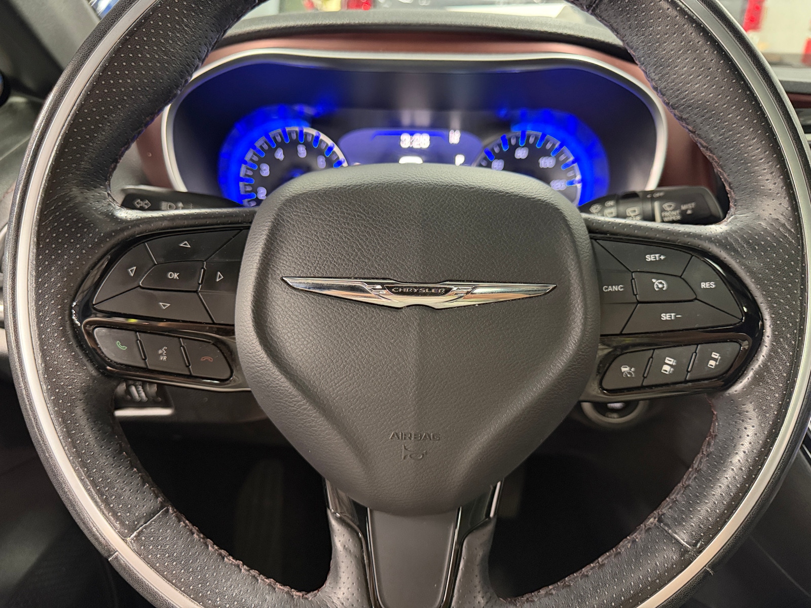 Thumbnail: 2020 Chrysler Pacifica - 4