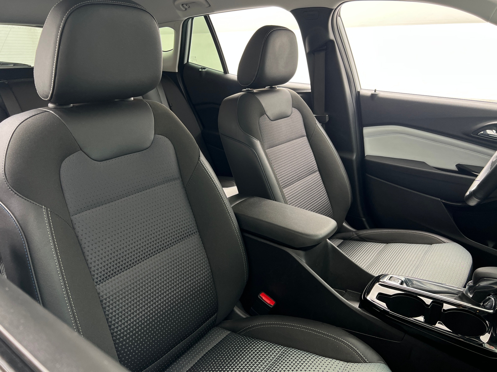 Thumbnail: 2025 Chevrolet Trax - 2