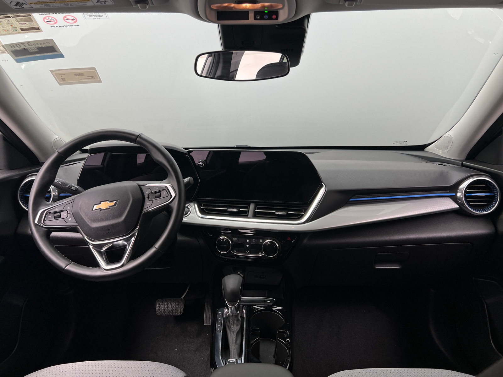 Thumbnail: 2025 Chevrolet Trax - 3