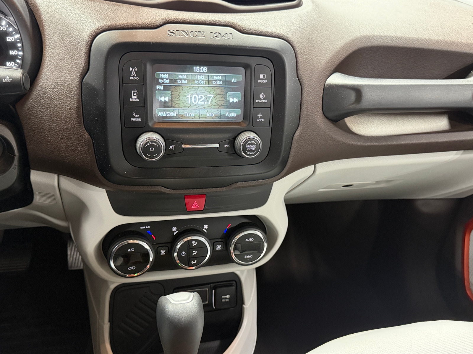 Thumbnail: 2017 Jeep Renegade - 4