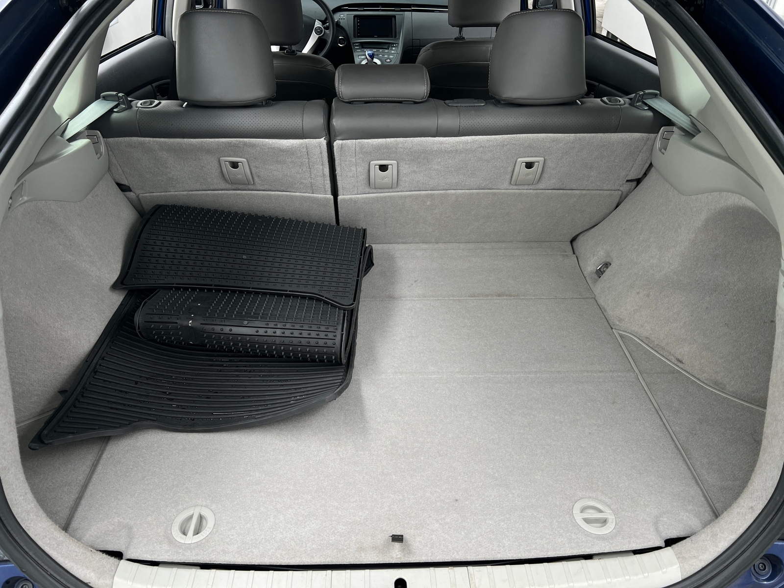 Thumbnail: 2011 Toyota Prius - 7