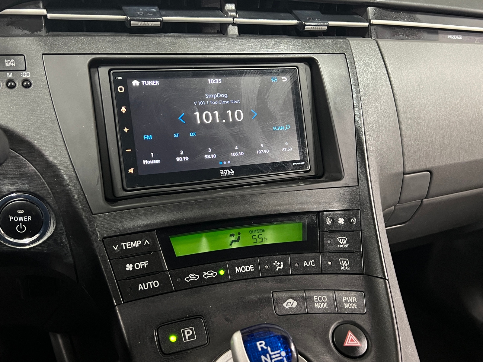 Thumbnail: 2011 Toyota Prius - 4