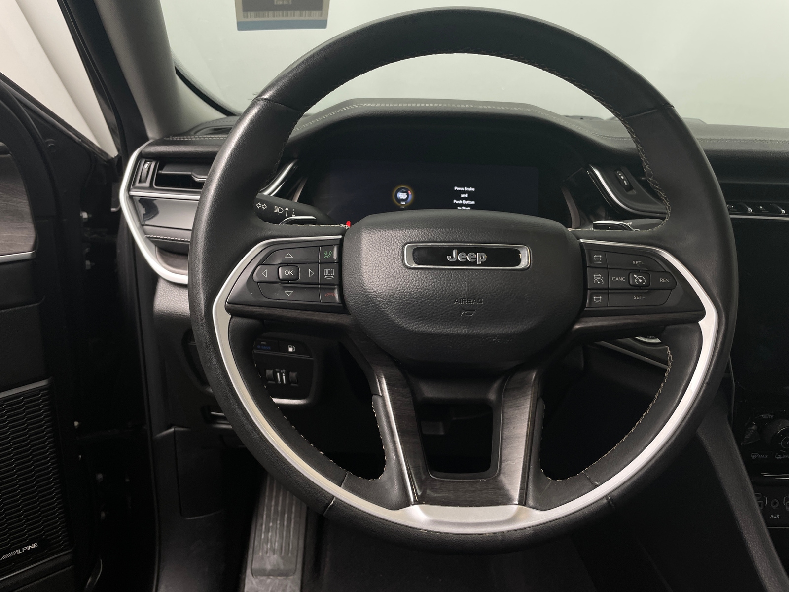Thumbnail: 2023 Jeep Grand Cherokee - 4