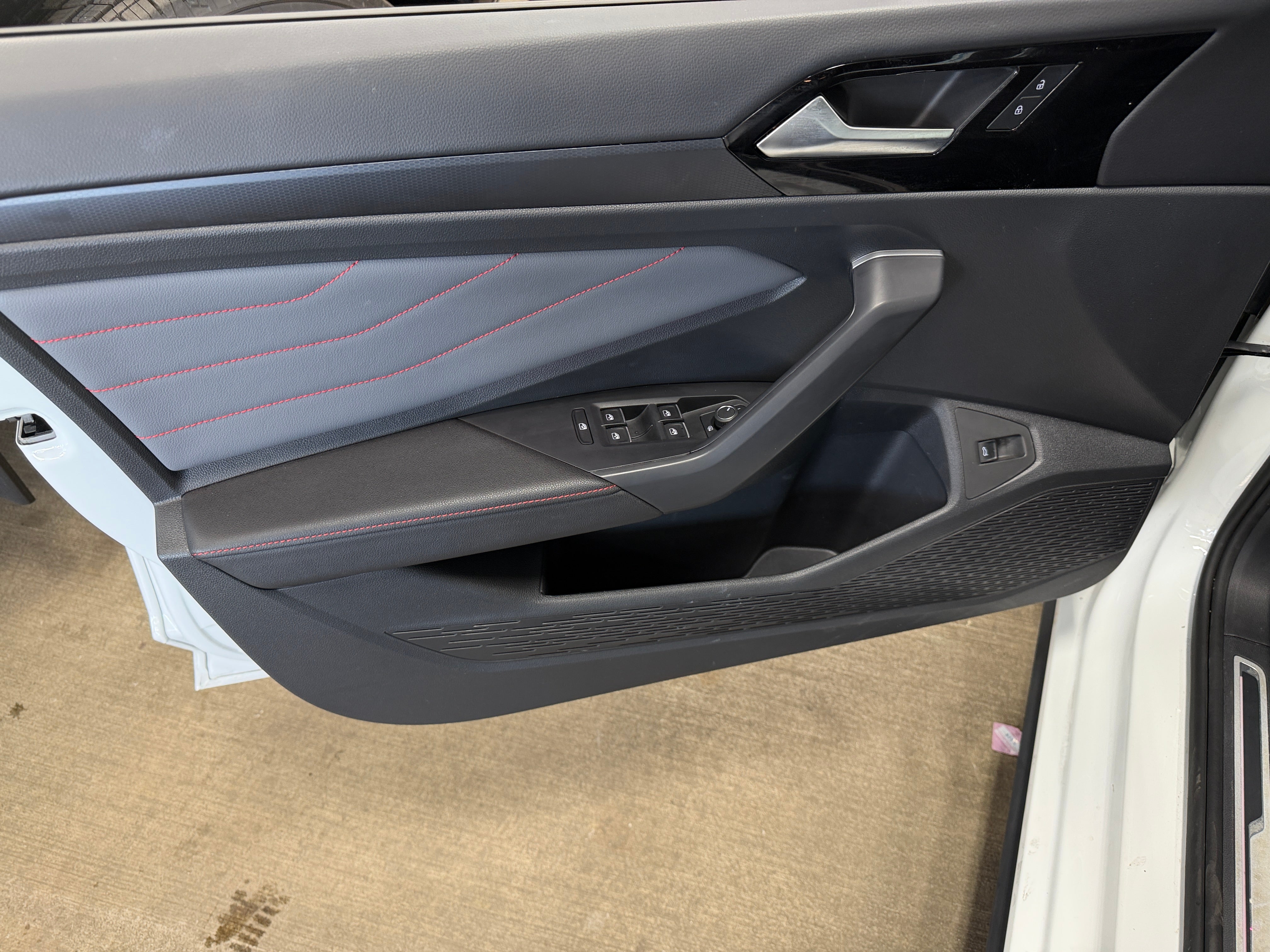 2025 Volkswagen Jetta GLI Autobahn - Photo 3