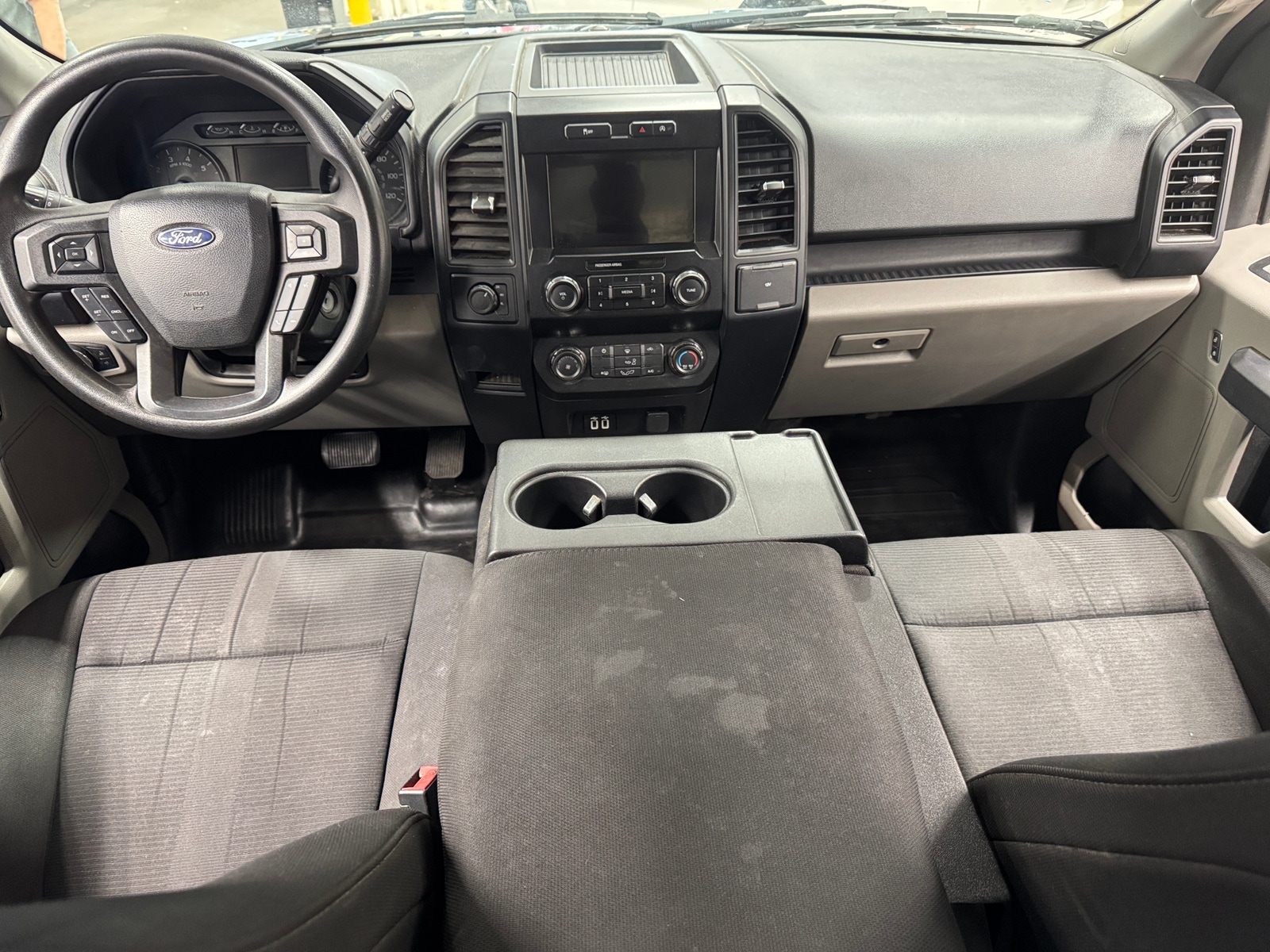 Thumbnail: 2019 Ford Econoline - 3