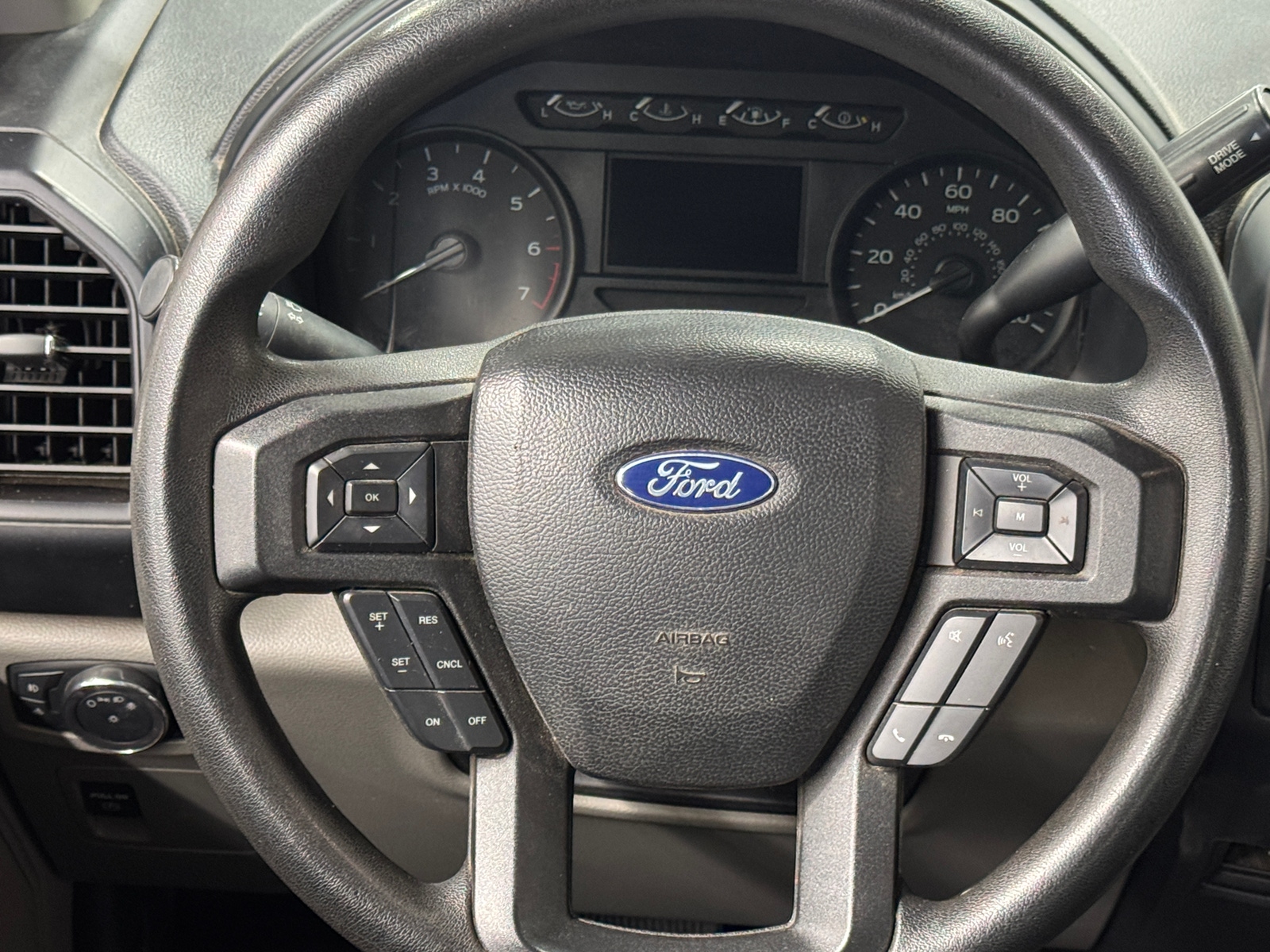 Thumbnail: 2019 Ford Econoline - 5