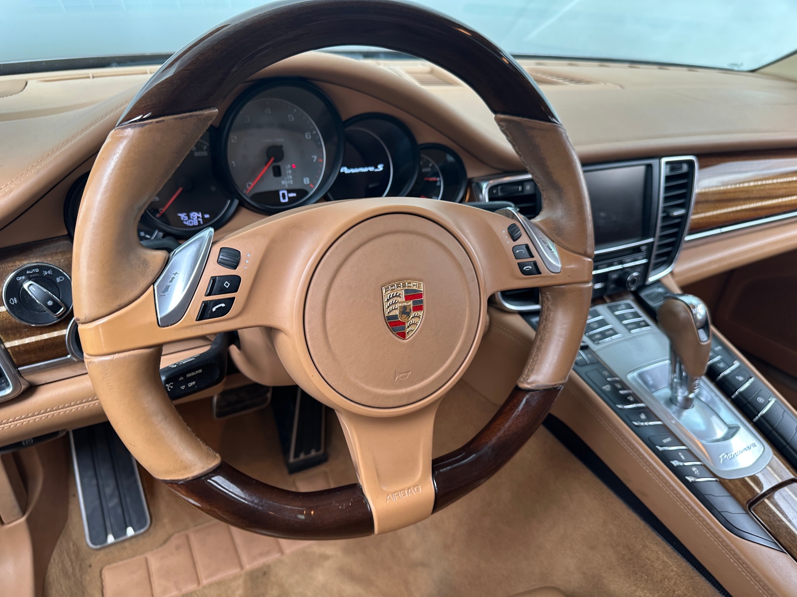 Thumbnail: 2015 Porsche Panamera - 4