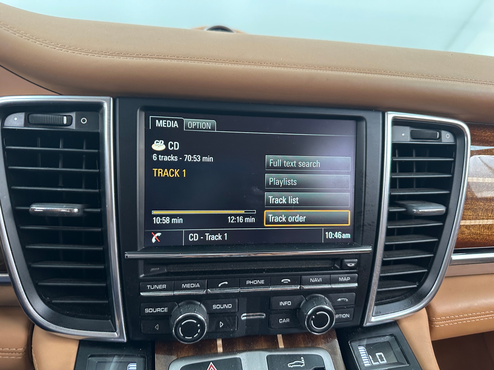 Thumbnail: 2015 Porsche Panamera - 3