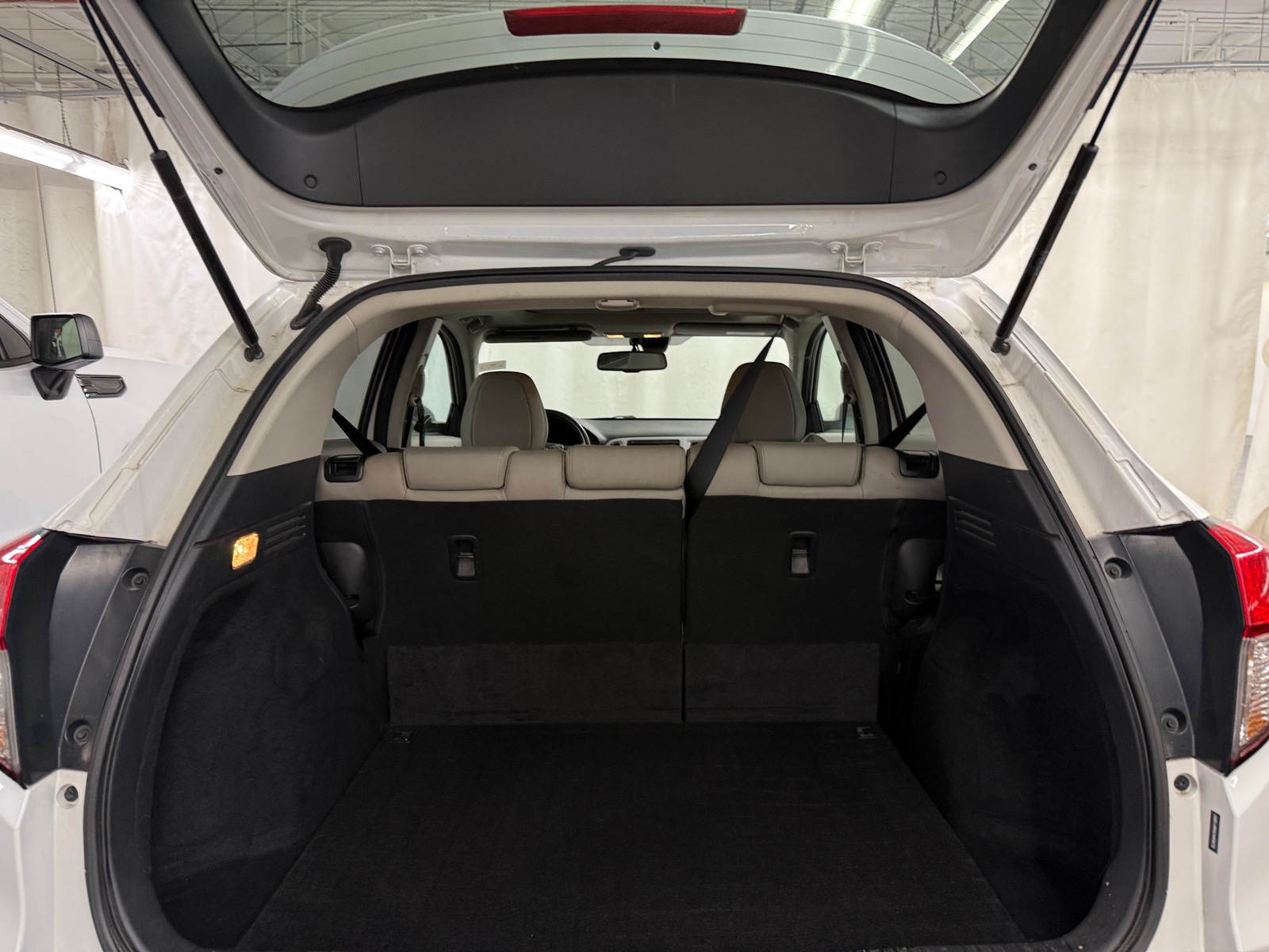 Thumbnail: 2019 Honda HR-V - 6