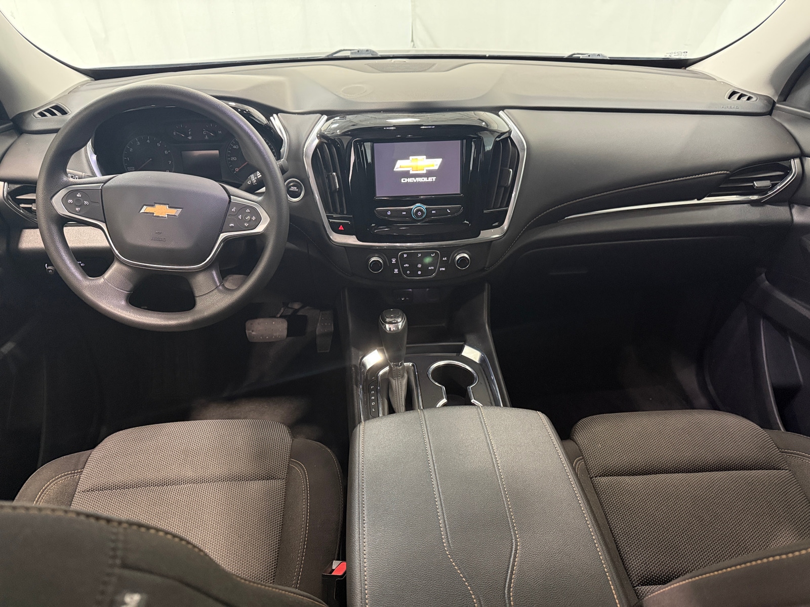 Thumbnail: 2020 Chevrolet Traverse - 3