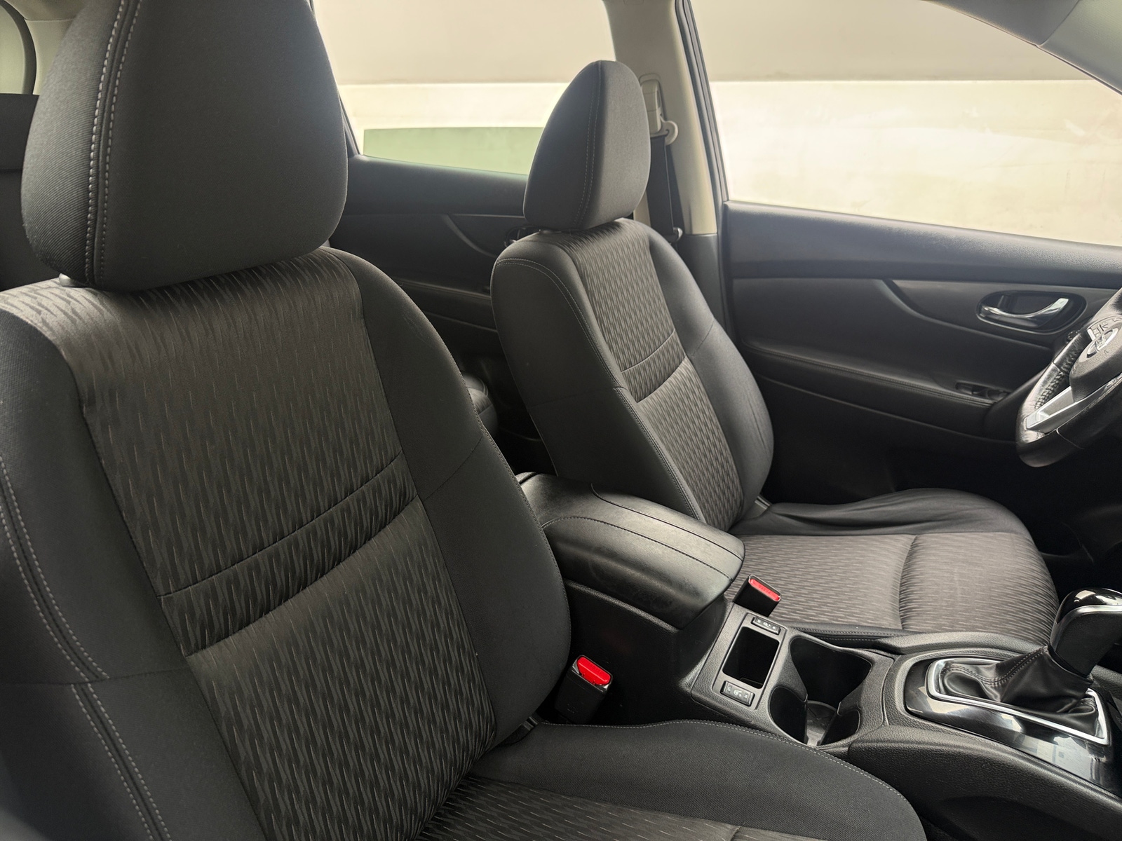 Thumbnail: 2017 Nissan Rogue - 2