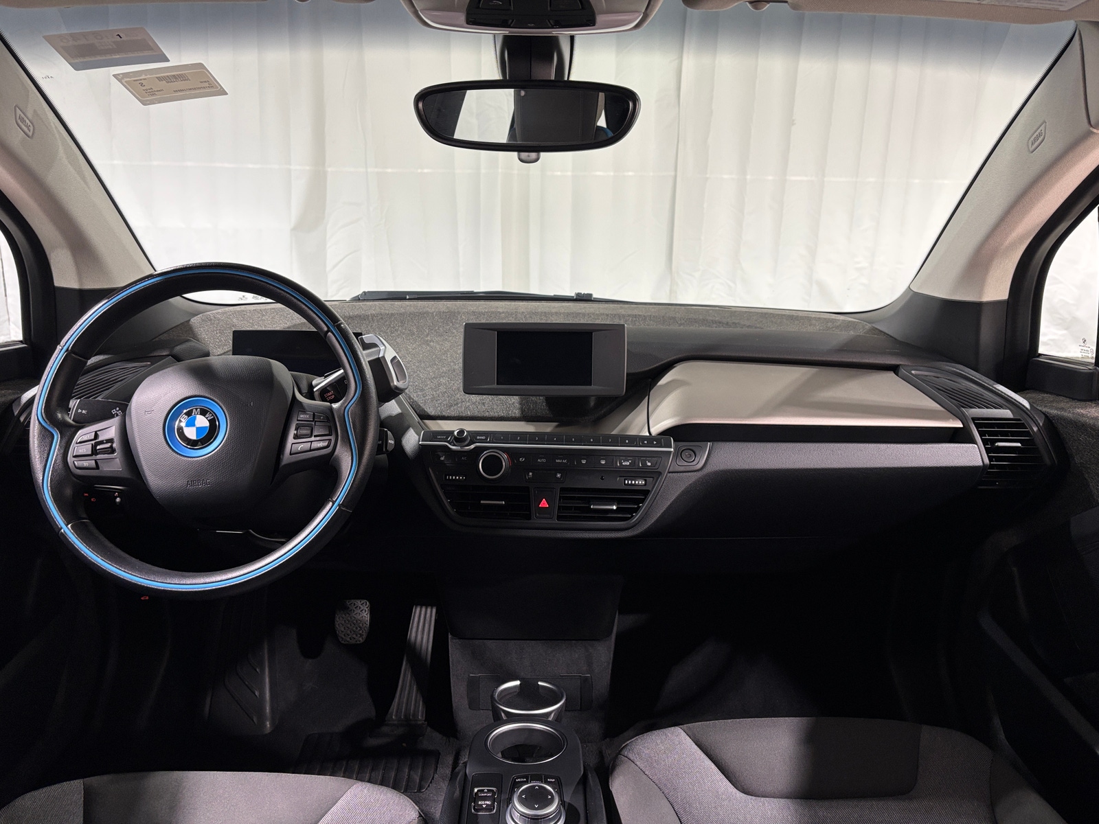 Thumbnail: 2021 BMW i3 - 3