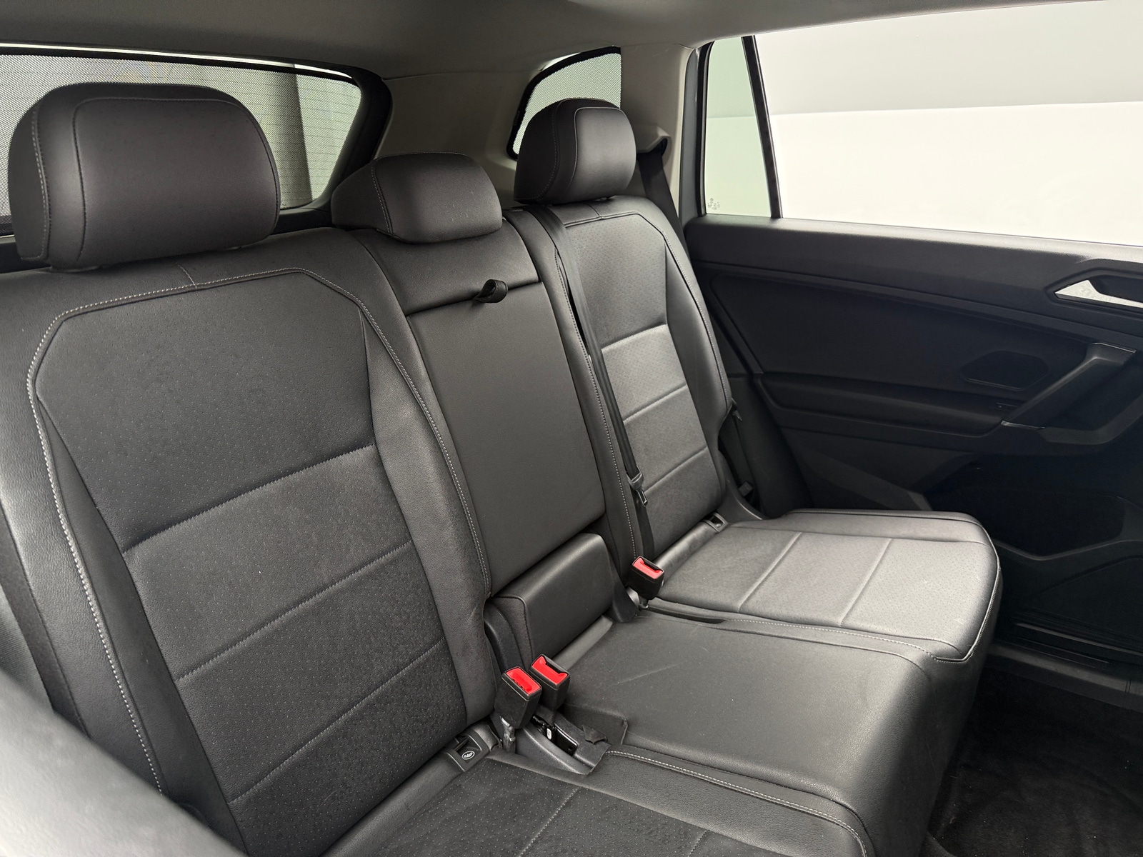 Thumbnail: 2020 Volkswagen Tiguan - 5