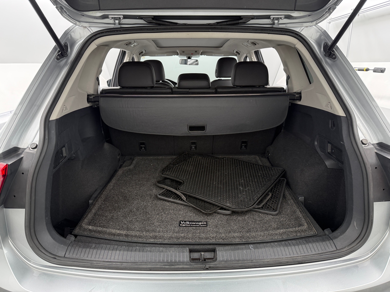 Thumbnail: 2020 Volkswagen Tiguan - 6