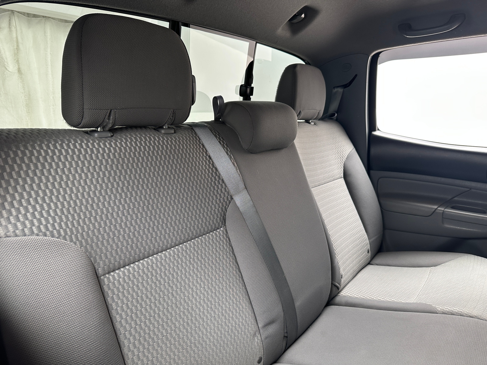 Thumbnail: 2015 Toyota Tacoma - 6