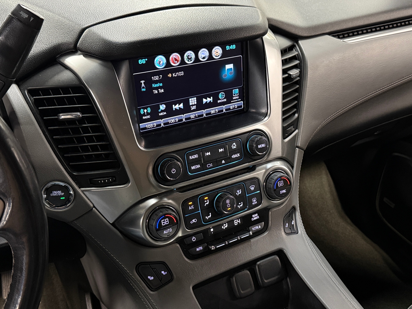 Thumbnail: 2017 Chevrolet Tahoe - 3