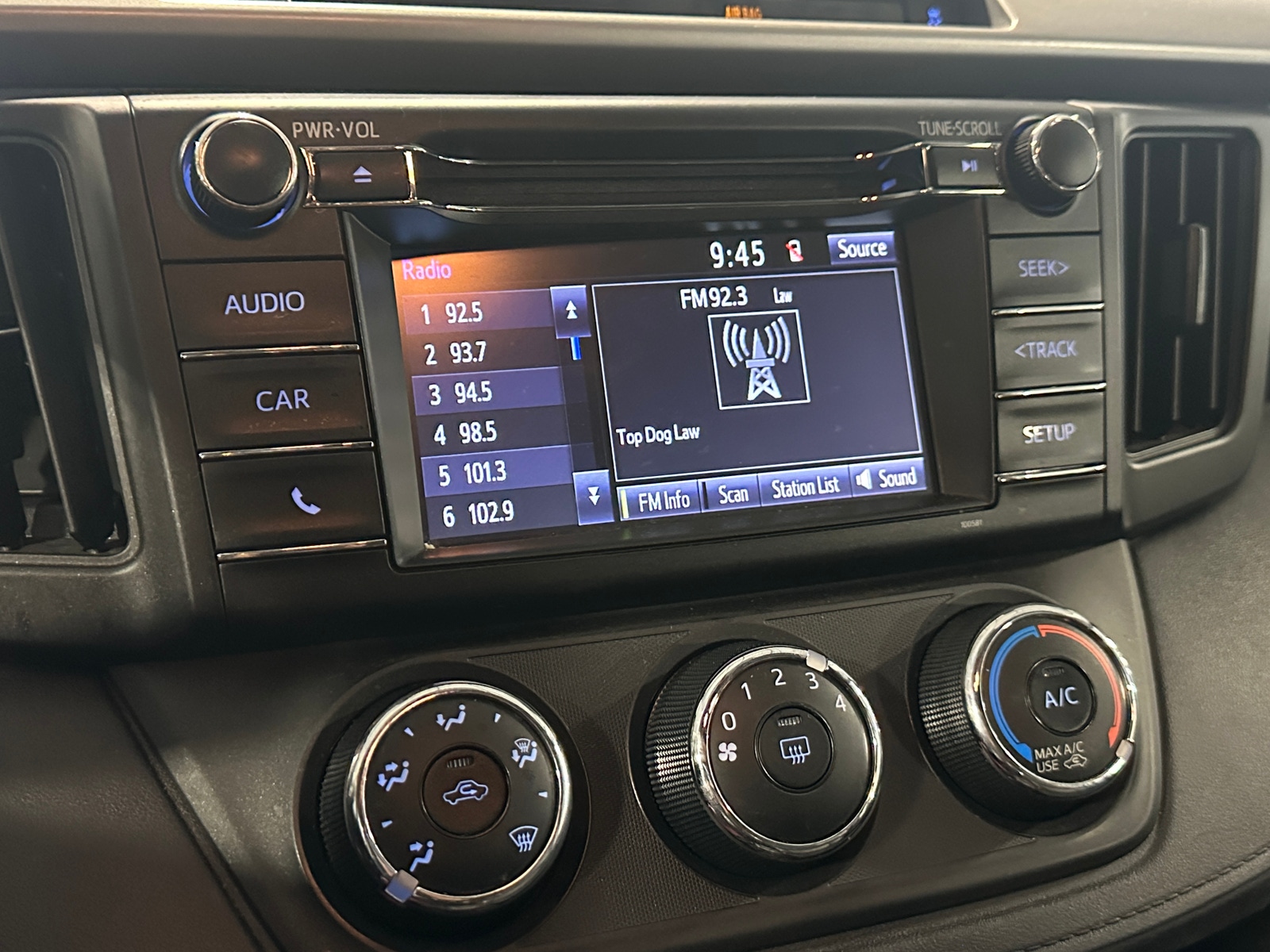 Thumbnail: 2016 Toyota RAV4 - 4