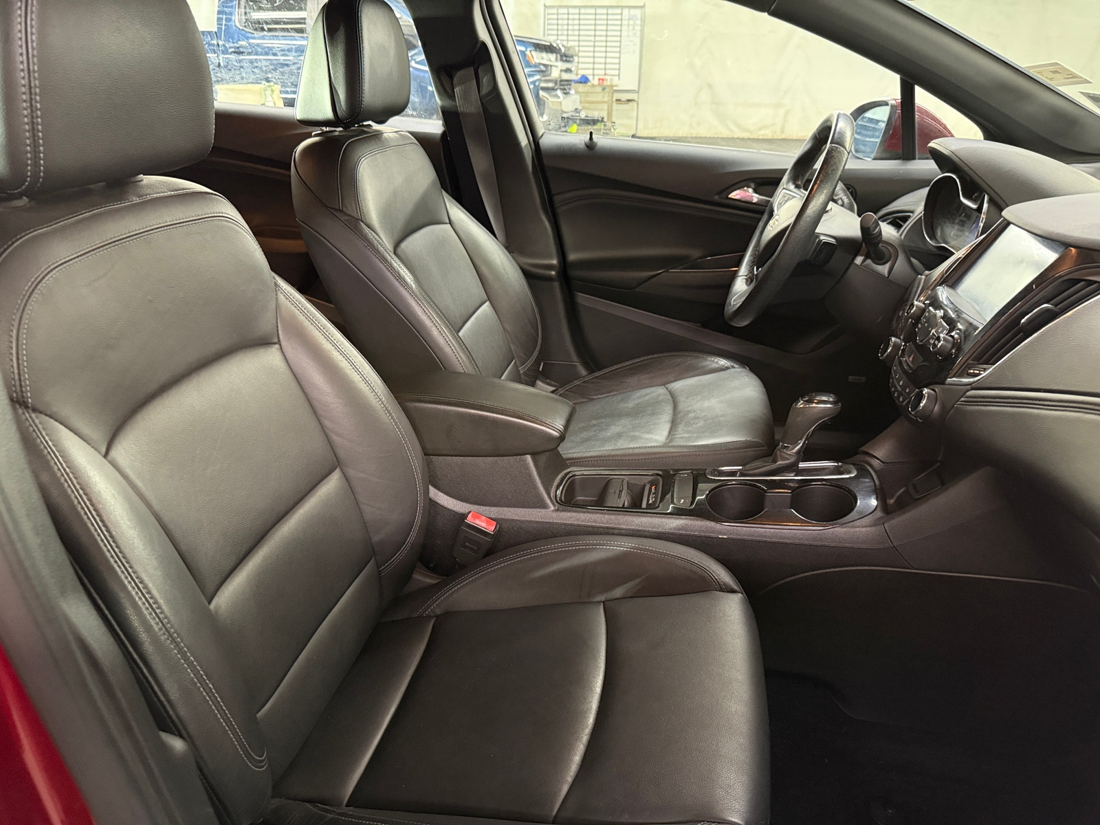 Thumbnail: 2017 Chevrolet Cruze - 2