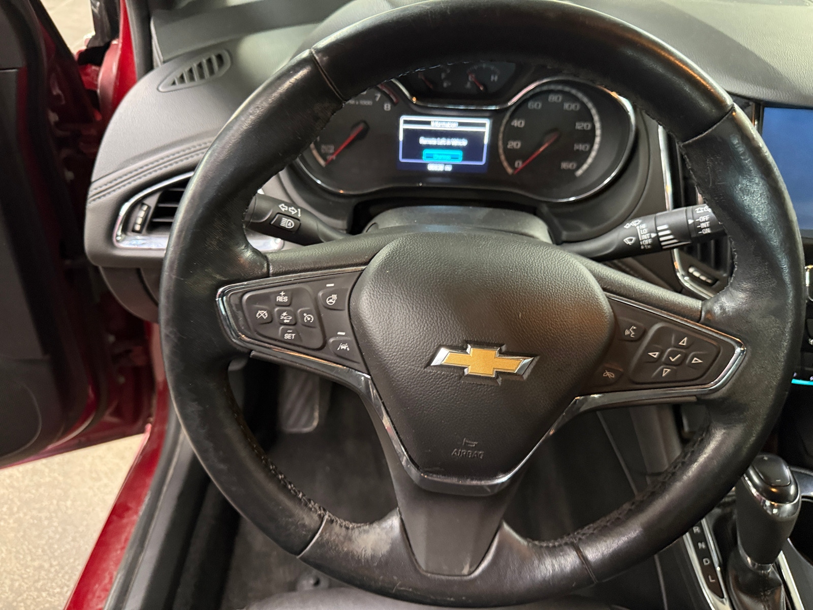 Thumbnail: 2017 Chevrolet Cruze - 5