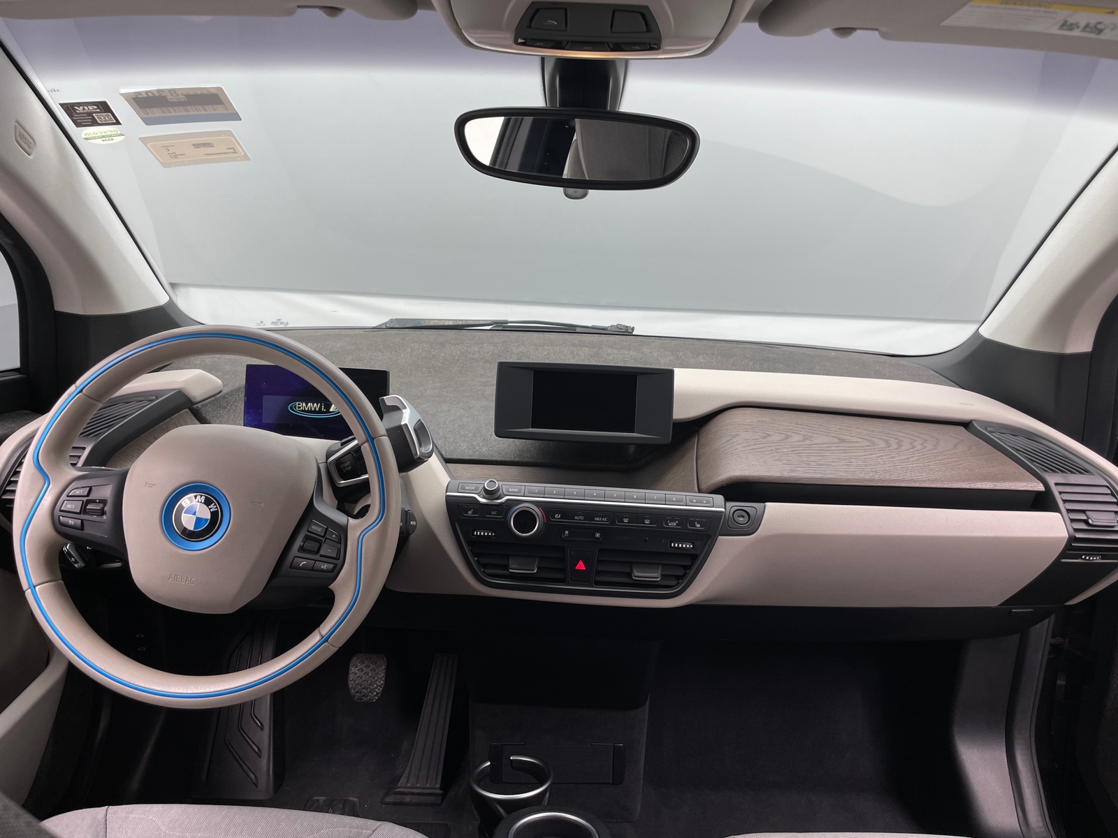 Thumbnail: 2017 BMW i3 - 3