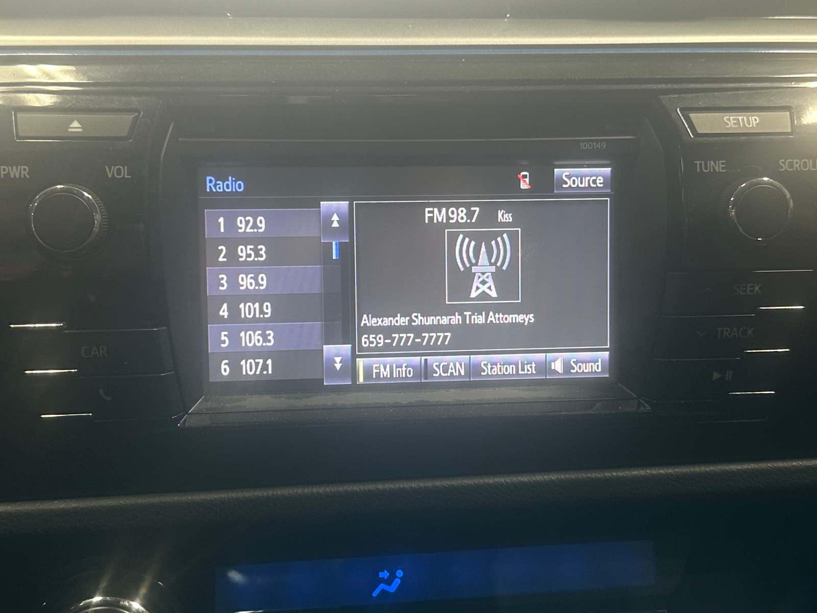 Thumbnail: 2015 Toyota Corolla - 4