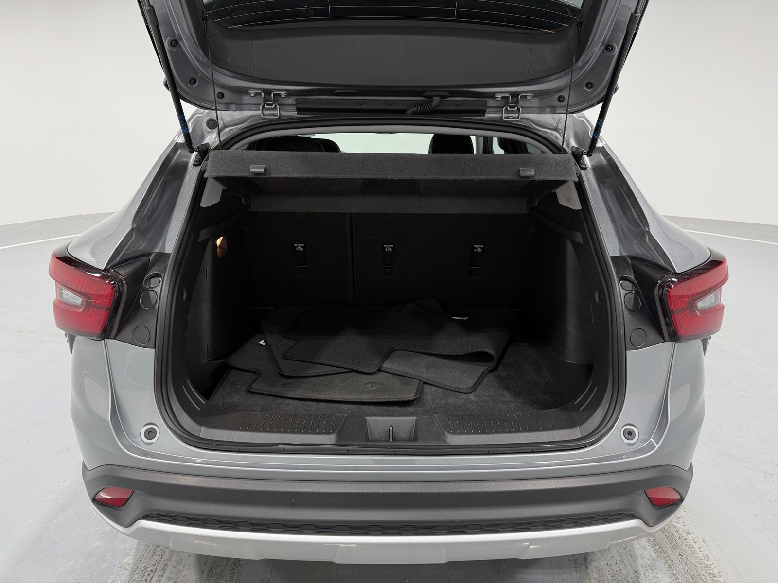 Thumbnail: 2025 Chevrolet Trax - 7