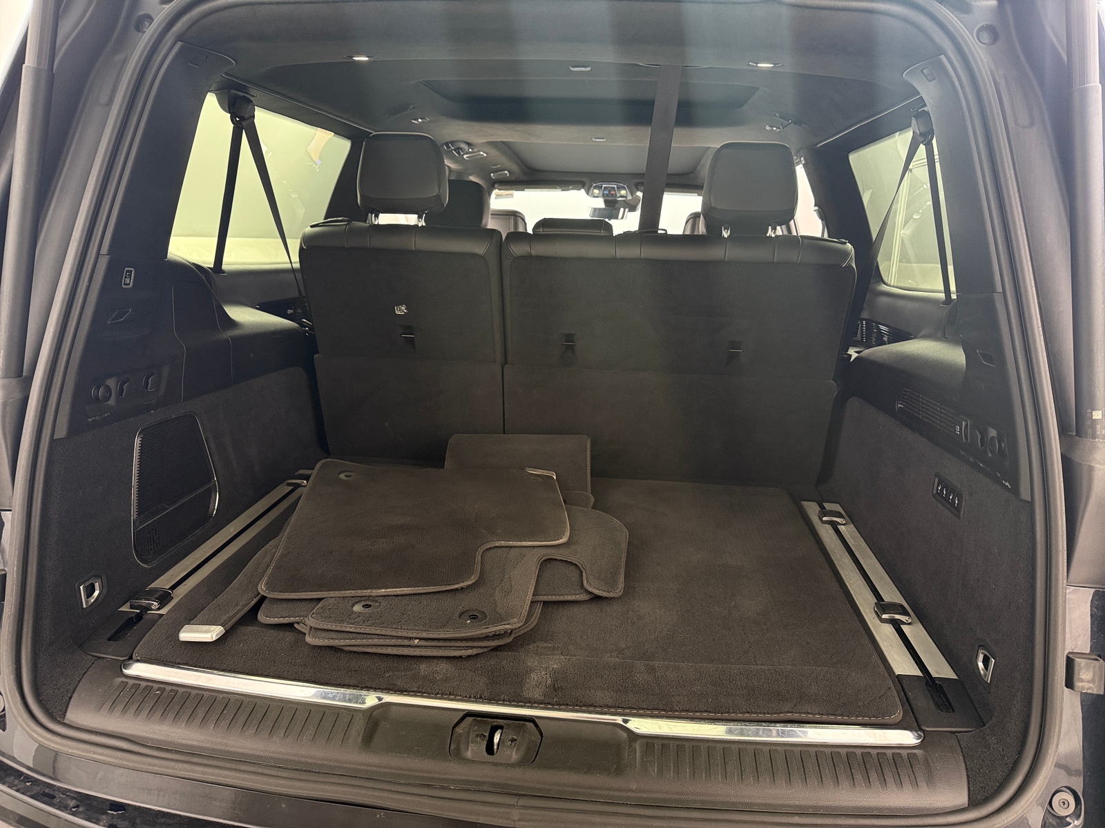 Thumbnail: 2024 Jeep Grand Wagoneer L - 6