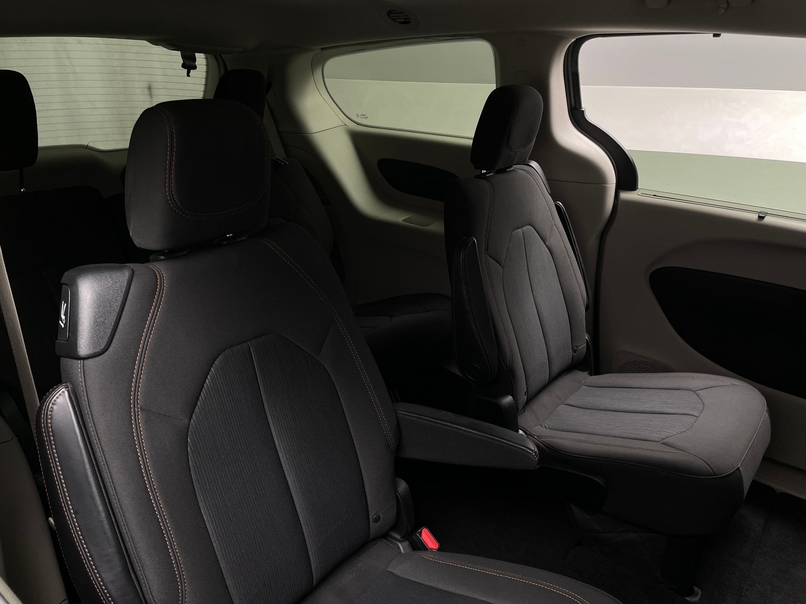 Thumbnail: 2018 Chrysler Pacifica - 6